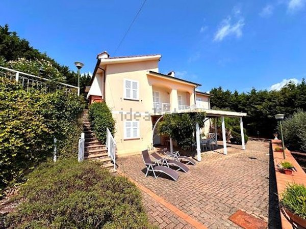 casa indipendente in vendita a Noli in zona Voze