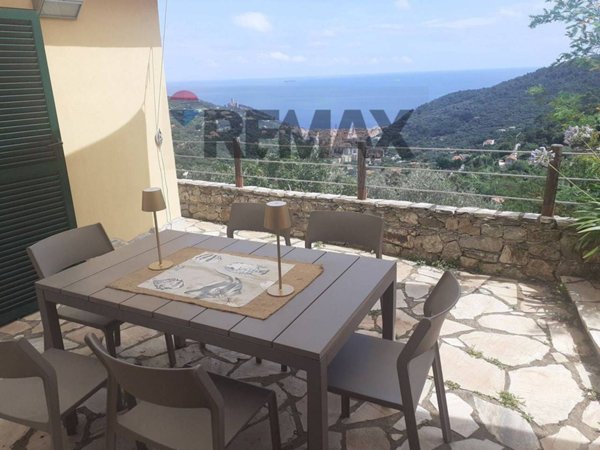 casa indipendente in vendita a Noli in zona Voze