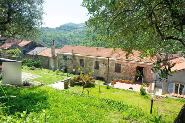 casa indipendente in vendita a Noli in zona Tosse