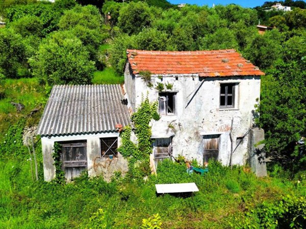 casa indipendente in vendita a Noli in zona Voze