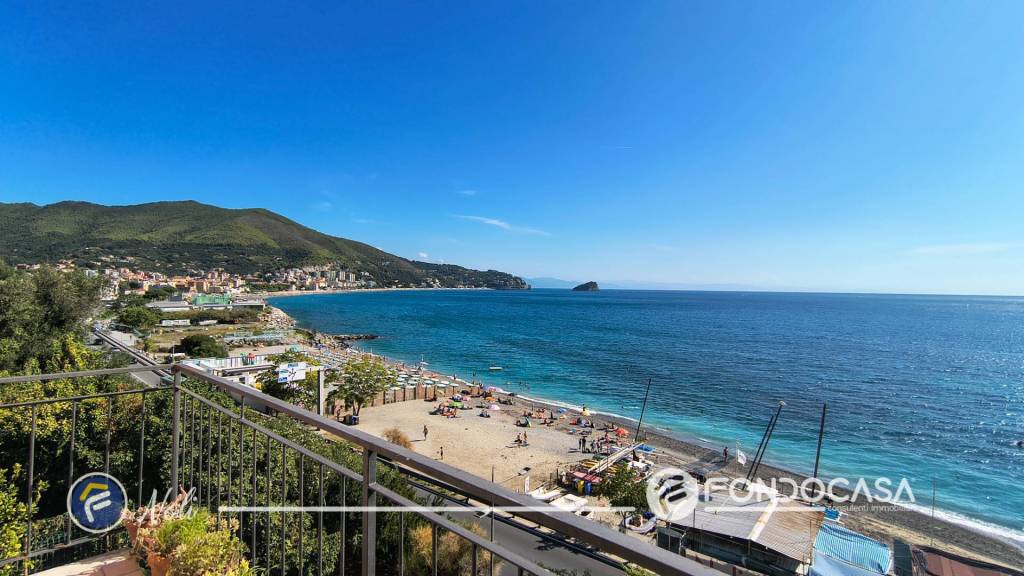 appartamento in vendita a Noli in zona Voze