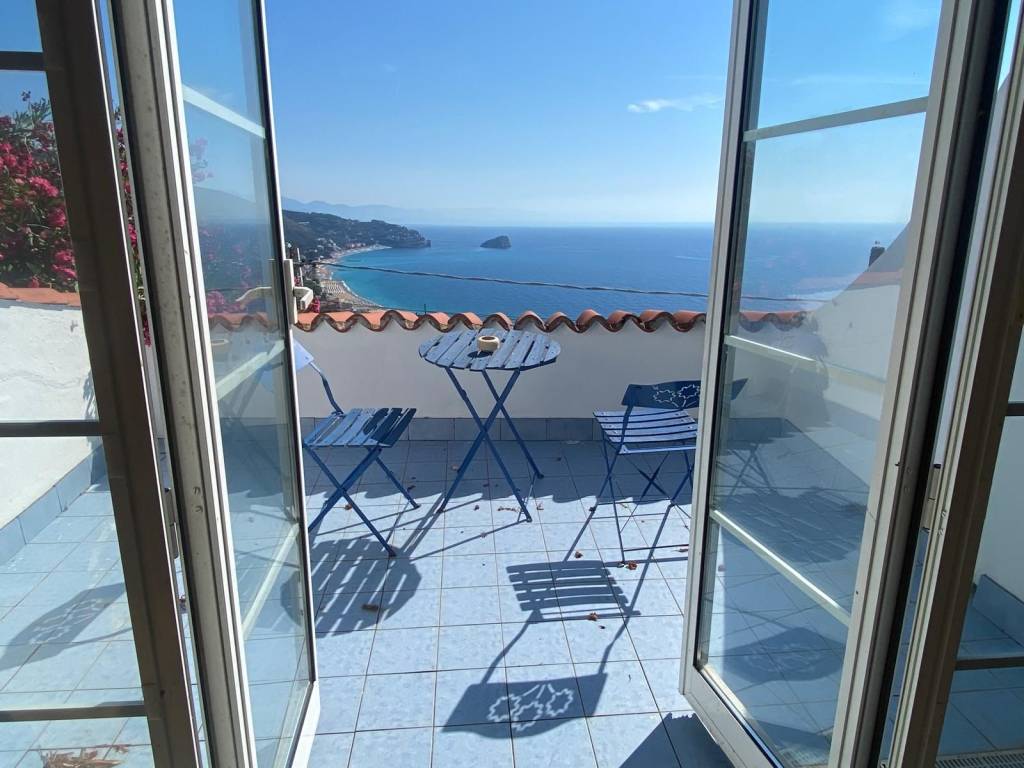 casa indipendente in vendita a Noli in zona Voze