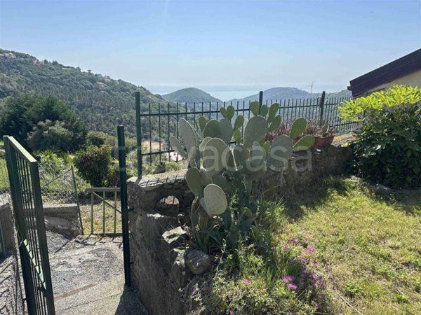 appartamento in vendita a Noli in zona Voze