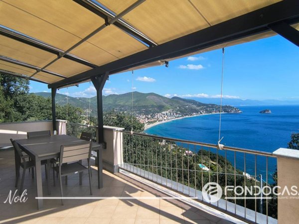 casa indipendente in vendita a Noli in zona Voze