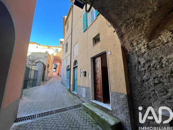 casa indipendente in vendita ad Orco Feglino