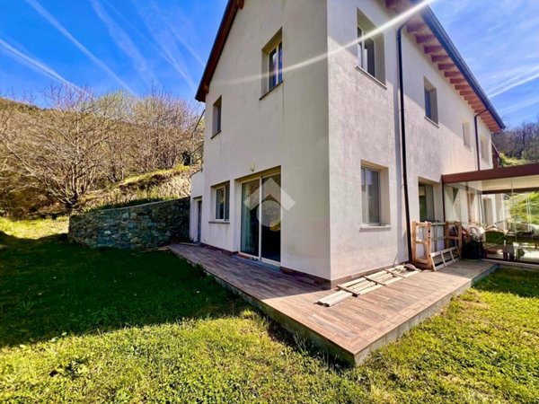 casa indipendente in vendita ad Orco Feglino