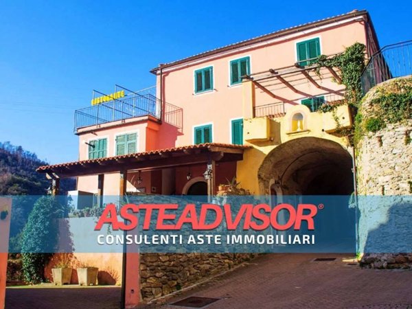 negozio in vendita ad Orco Feglino