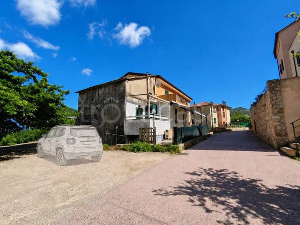 casa indipendente in vendita ad Orco Feglino