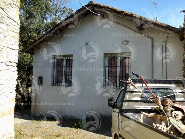 casa indipendente in vendita ad Ortovero in zona Pogli