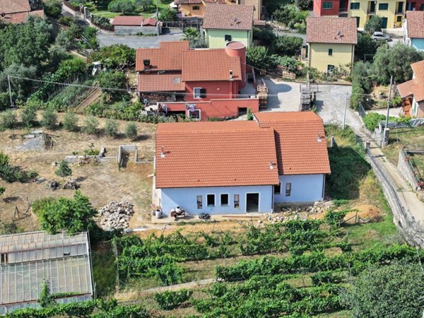 casa indipendente in vendita ad Ortovero