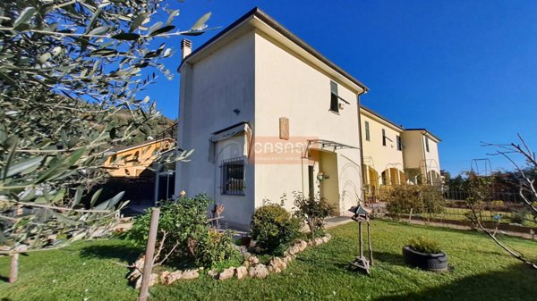 casa indipendente in vendita ad Ortovero