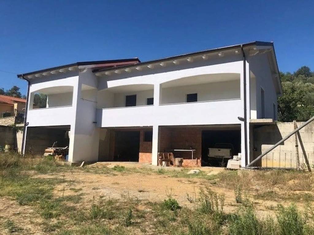 casa indipendente in vendita ad Ortovero in zona Pogli