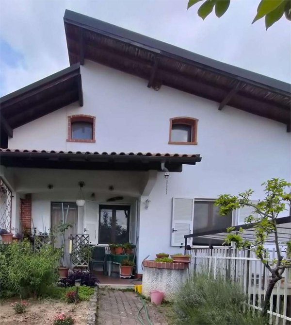 casa indipendente in vendita ad Ortovero in zona Pogli