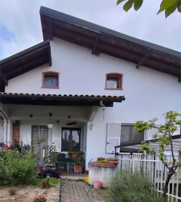 casa indipendente in vendita ad Ortovero in zona Pogli