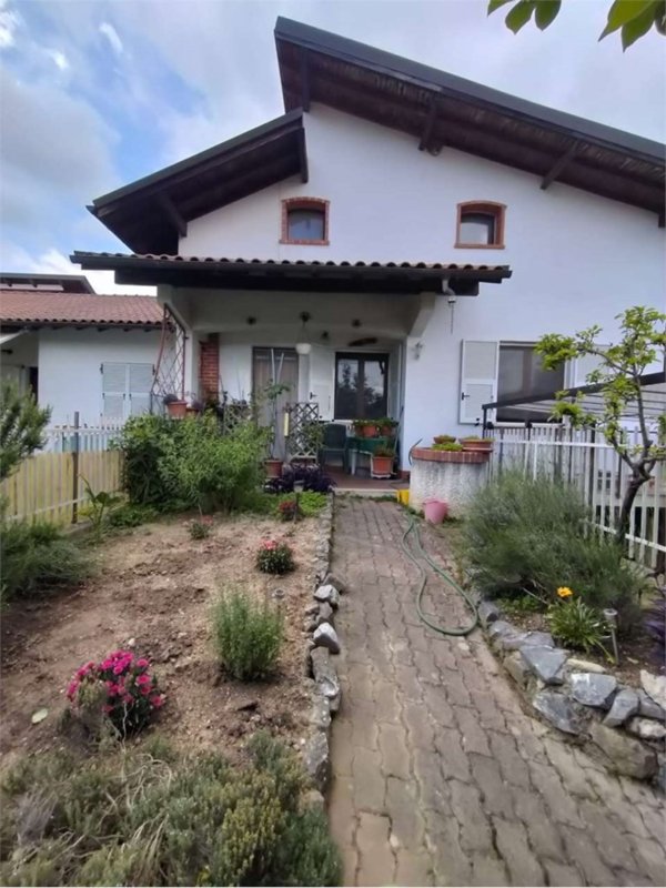 casa indipendente in vendita ad Ortovero in zona Pogli