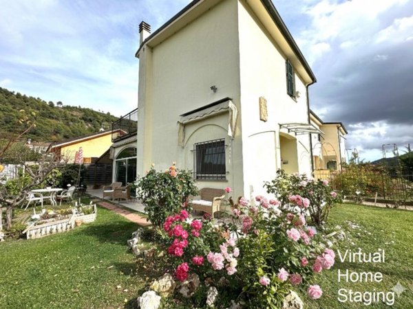 casa indipendente in vendita ad Ortovero