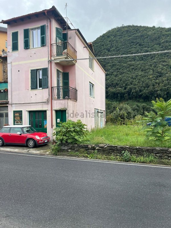 casa indipendente in vendita ad Ortovero