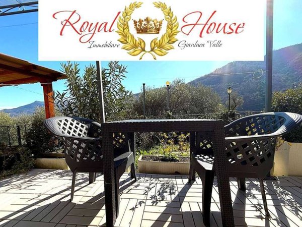 casa indipendente in vendita ad Ortovero