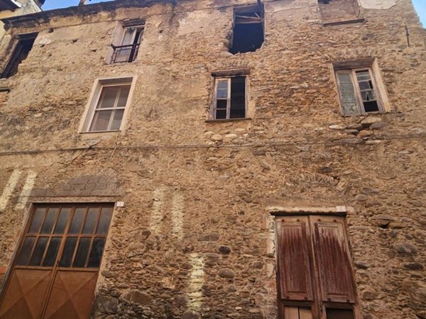 casale in vendita ad Ortovero in zona Pogli