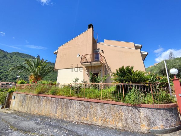 casa semindipendente in vendita ad Ortovero