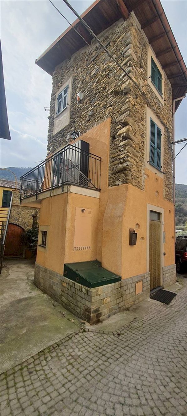 casa semindipendente in vendita ad Ortovero