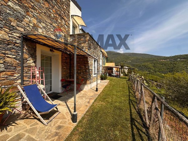 casa indipendente in vendita ad Ortovero