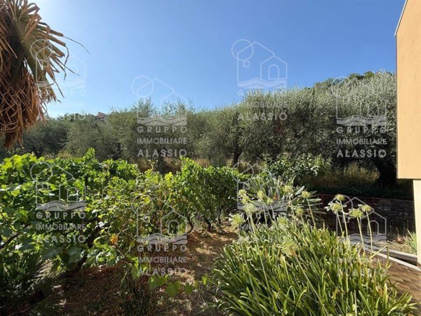 casa indipendente in vendita ad Ortovero