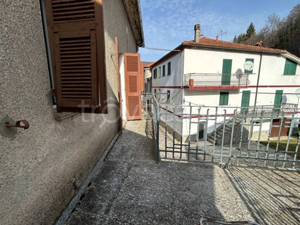 casa indipendente in vendita ad Osiglia