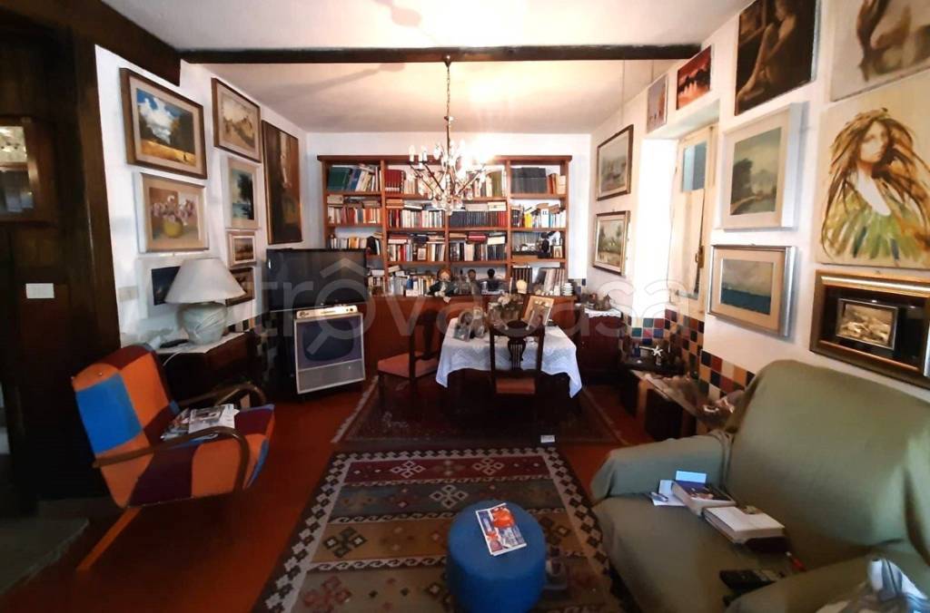 casa indipendente in vendita ad Osiglia