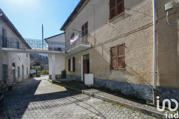 casa indipendente in vendita ad Osiglia