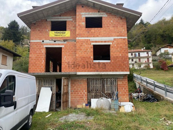 casa indipendente in vendita ad Osiglia