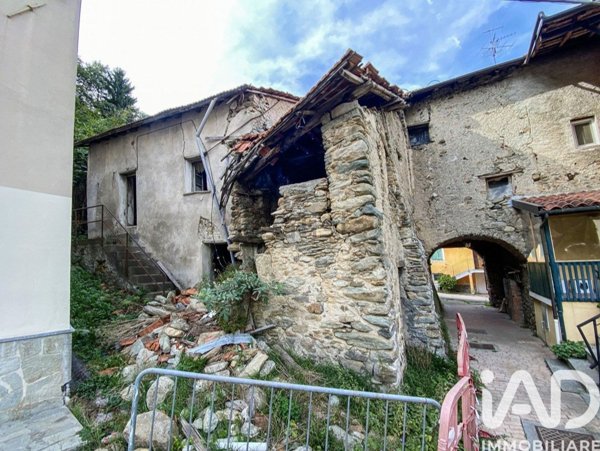 pentavano in vendita ad Osiglia in zona Barberis