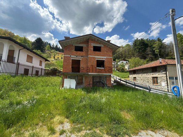 casa indipendente in vendita ad Osiglia in zona Barberis