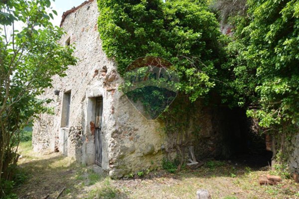 casale in vendita a Pallare in zona Biestro