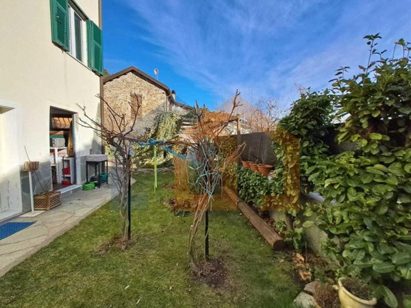casa indipendente in vendita a Pallare