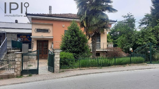 casa indipendente in vendita a Pallare