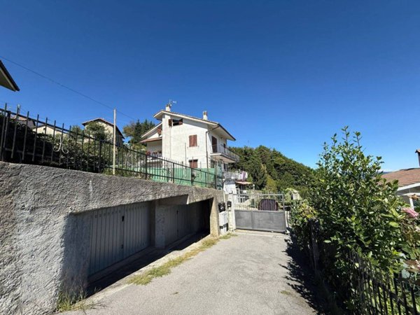 appartamento in vendita a Pallare in zona Biestro
