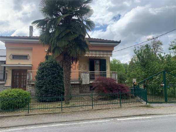 casa semindipendente in vendita a Pallare