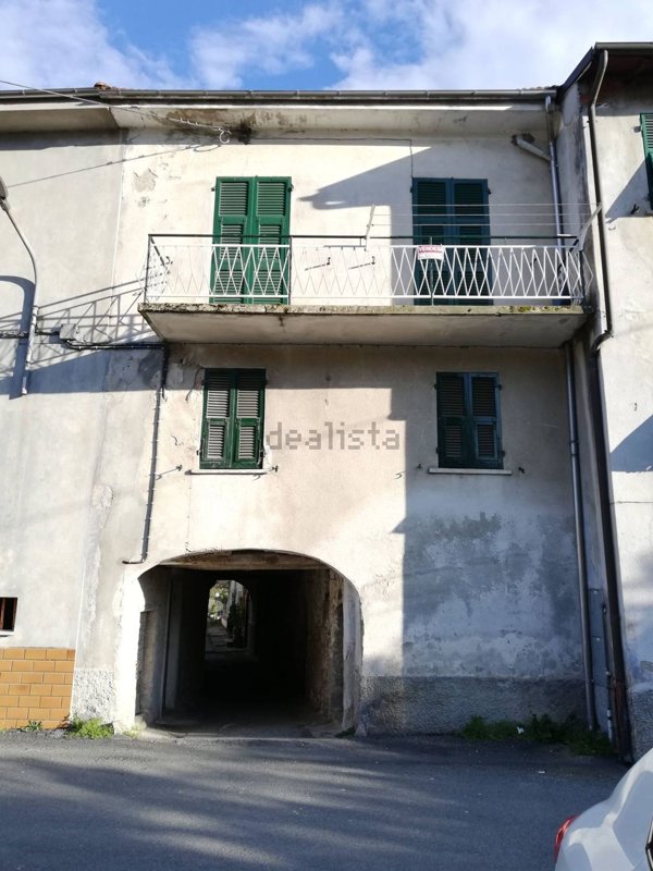 casa semindipendente in vendita a Pallare