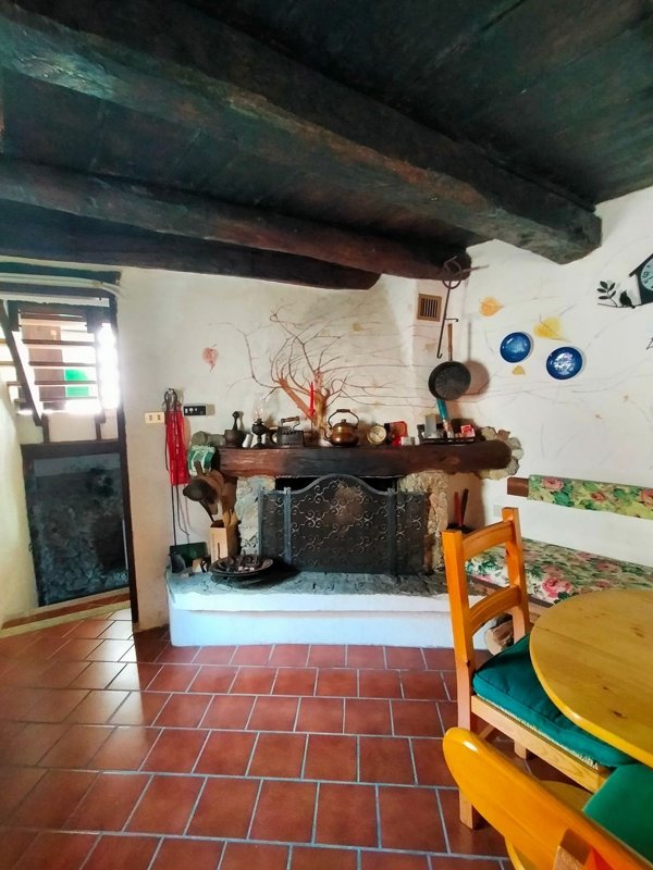 casa indipendente in vendita a Pallare in zona Biestro