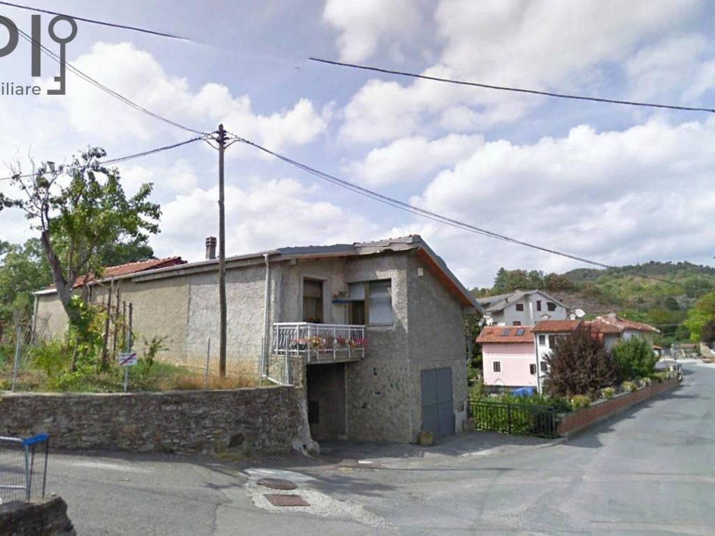 casa indipendente in vendita a Piana Crixia