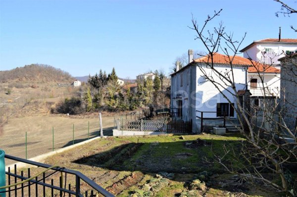 casa indipendente in vendita a Piana Crixia