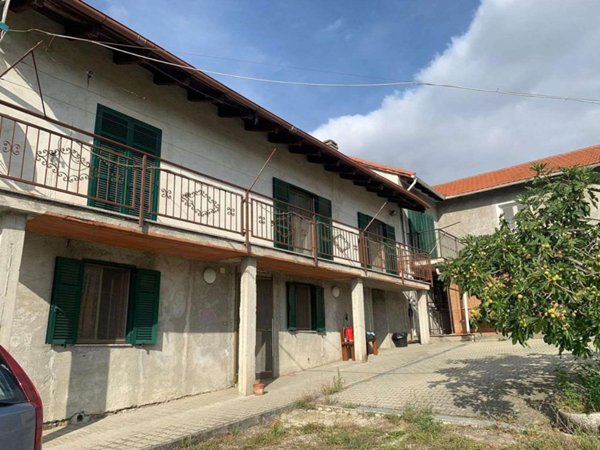 casa indipendente in vendita a Piana Crixia