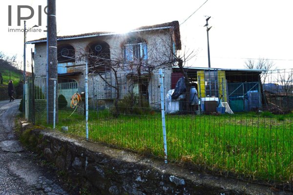 casa indipendente in vendita a Piana Crixia