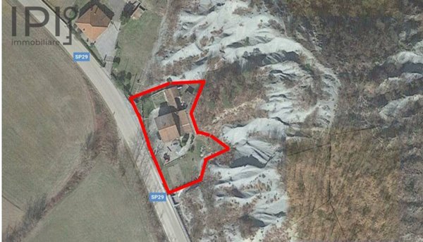 casa indipendente in vendita a Piana Crixia