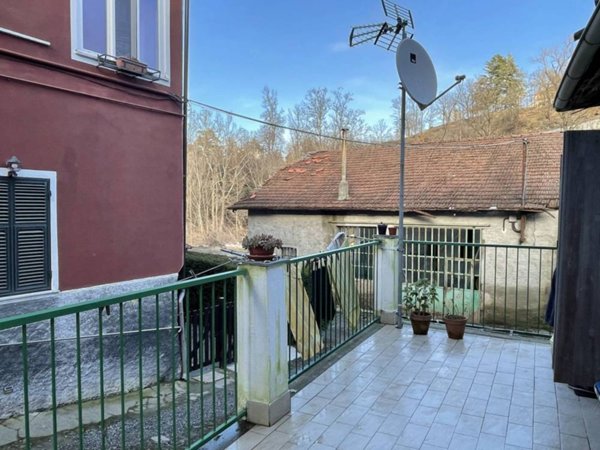 casa indipendente in vendita a Piana Crixia