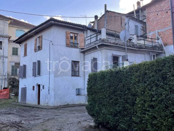 casa indipendente in vendita a Piana Crixia