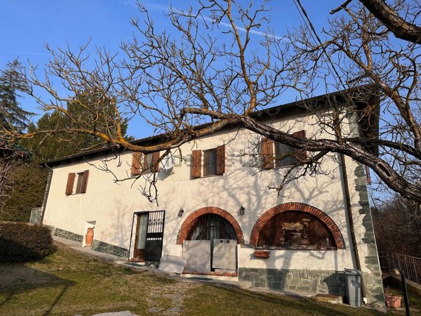 casa indipendente in vendita a Piana Crixia
