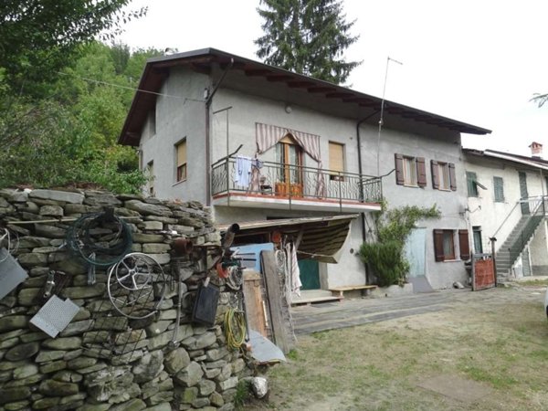 casa indipendente in vendita a Piana Crixia
