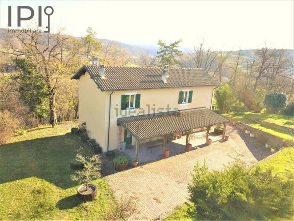 casa indipendente in vendita a Piana Crixia